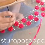 como hacer flores de cinta con bordado mano